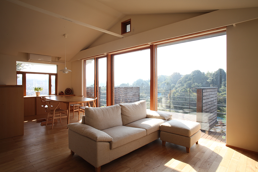 聖跡桜ヶ丘の家