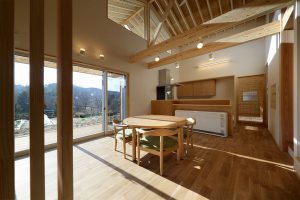 無垢フローリング施工例「Salon AMOR HAIR」「中山の家」追加しました