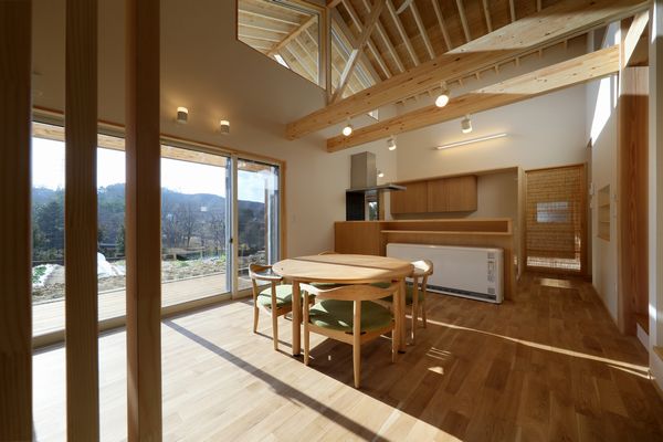 無垢フローリング施工例「Salon AMOR HAIR」「中山の家」追加しました