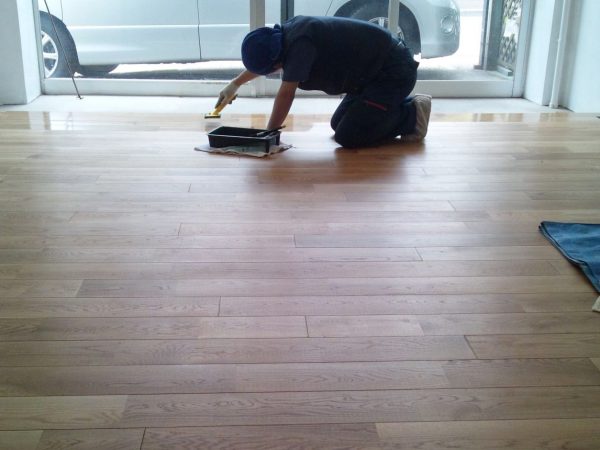 グリップオイルはDIY？出張塗装？費用・手間で徹底比較