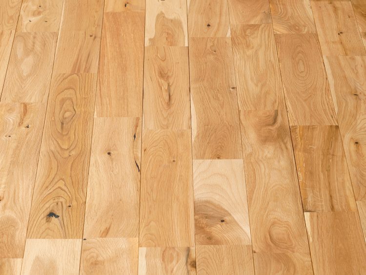 新商品のご案内ナラ複合、ナラ無垢D品、クク無垢、3種幅オーク乱尺