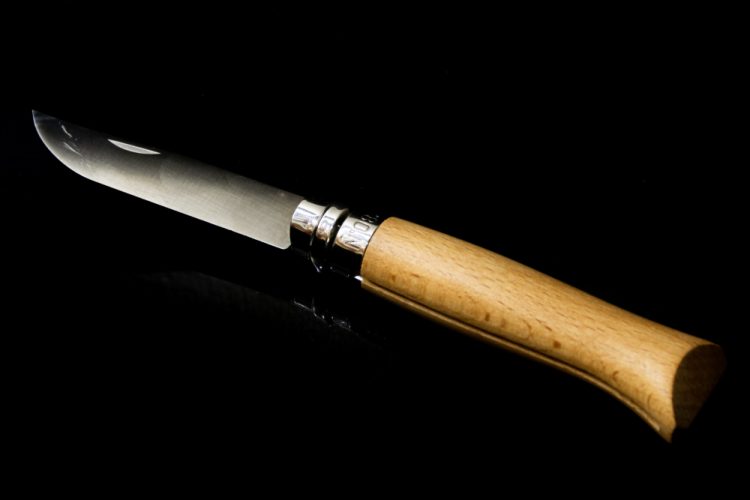 ナイフグリップの木製ハンドル材を滑り止めする3つの方法とは？